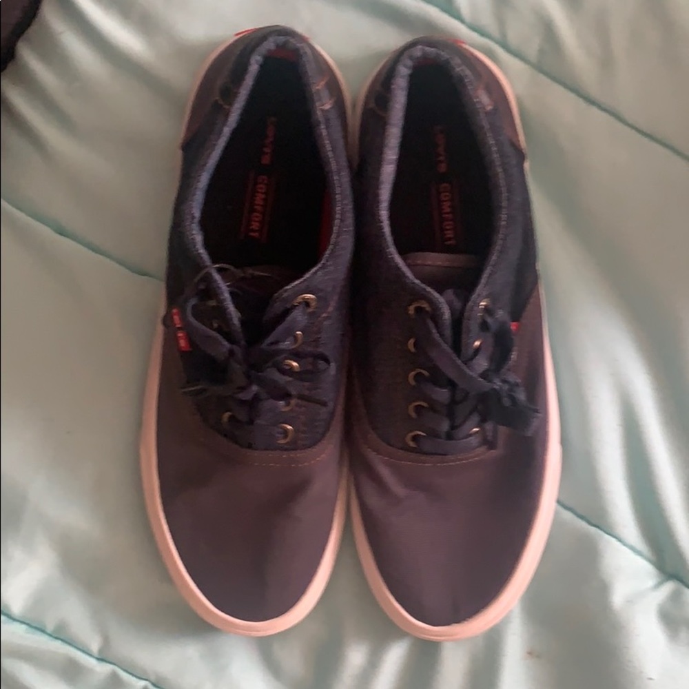 Men’s Levi’s shoes